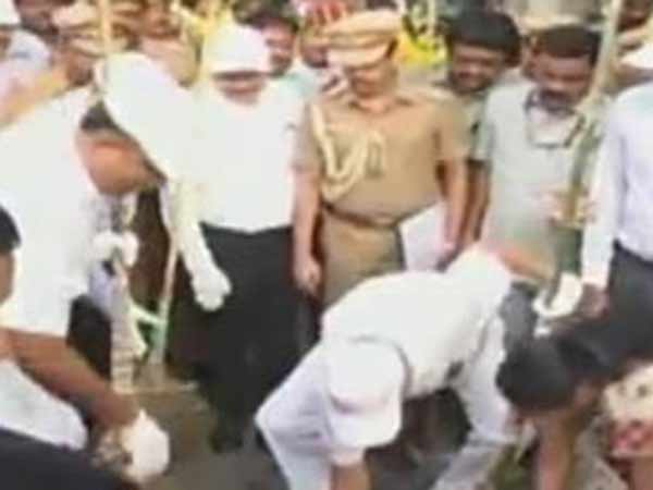 கோவைக்கு வந்தது மகிழ்ச்சி 