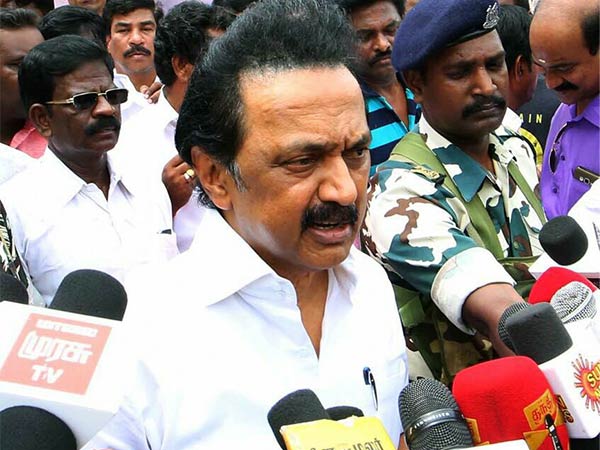 மாறும் சூழ்நிலை 