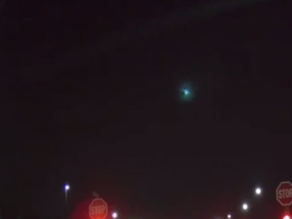 வண்ண ஒளியுடன் 