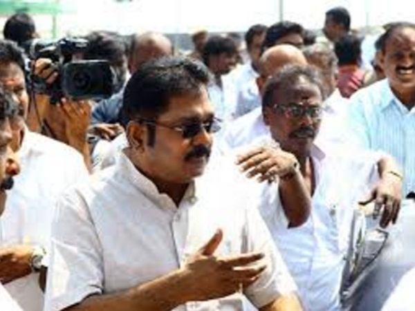 டிடிவி டிவிட்டரில் கண்டனம் 