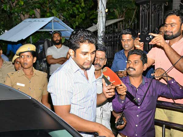 இளவரசி மகன் விவேக் இளவரசி மகன் விவேக்