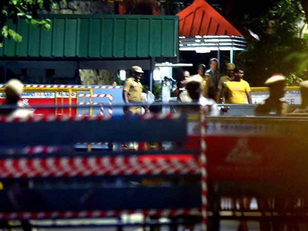 நிபுணர்கள் ஆய்வு 