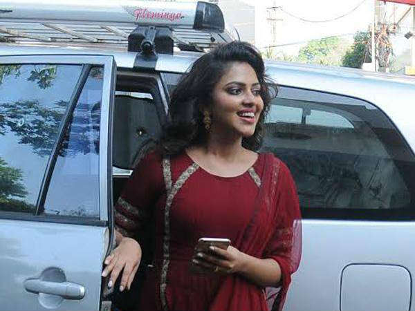 முகவரியில் விசாரணை 