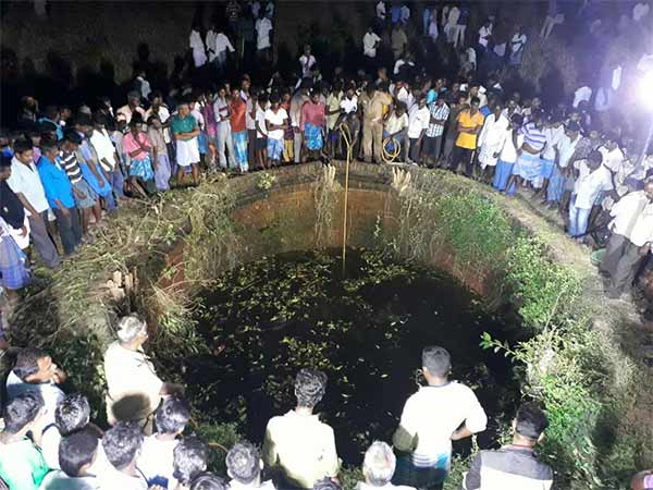 மாணவிகள் தற்கொலை 