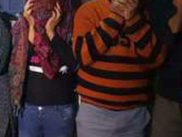 சொகுசு காரில் பாலியல் தொழில் சொகுசு காரில் பாலியல் தொழில்