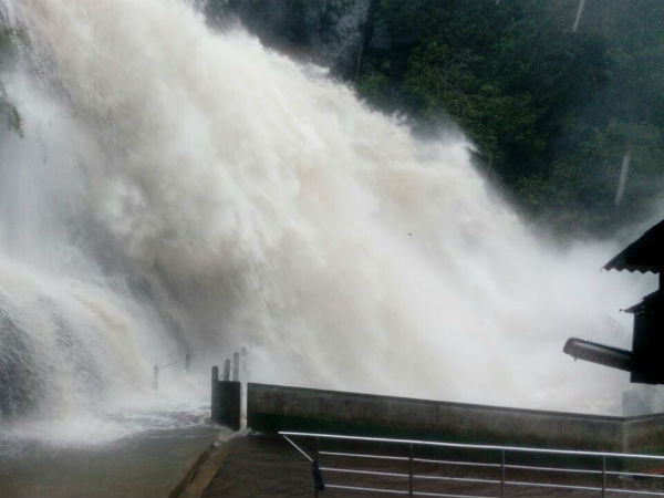 குற்றால அருவிகளில் குளிக்கத் தடை 