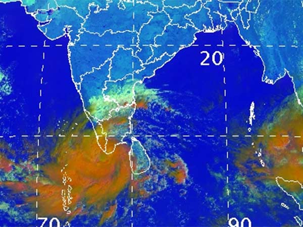 புயல் எச்சரிக்கை 