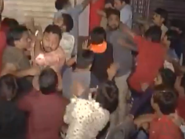 Clash Between PAAS Leaders and Congress Cadres In Surat Over Ticket Distribution Clash Between PAAS Leaders and Congress Cadres In Surat Over Ticket Distribution