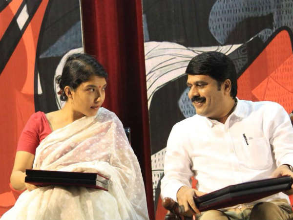 News 18 Tamilnadu Chief Editor Guanasekaran wins Bala Kailasam memorial award 