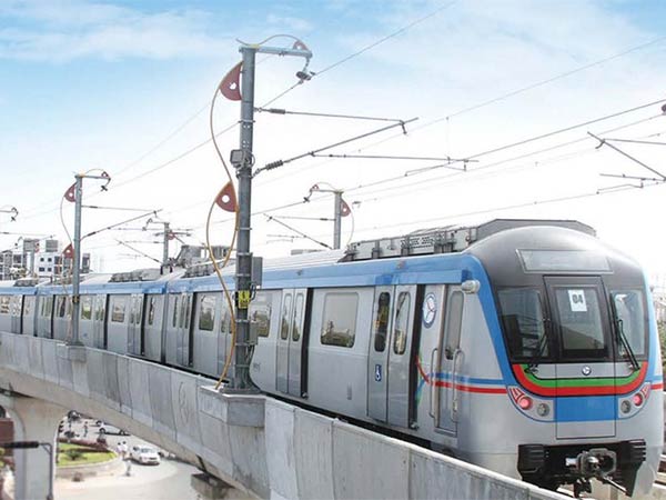 PM arrived in Hyderabad and inaugurated Metro rail