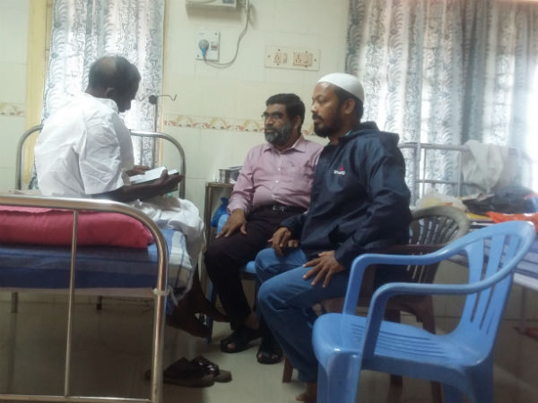 Indian Thowheed Jamath cadres met senior leader Kumari anandhan at Hospital Indian Thowheed Jamath cadres met senior leader Kumari anandhan at Hospital