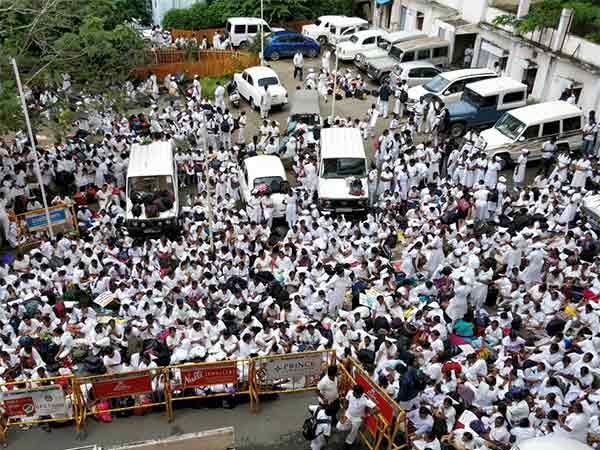 Nurses Protest for the second day against Contract Based Requirments