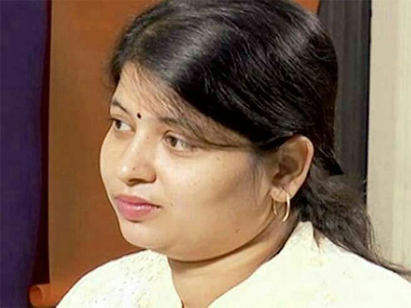 அம்ருதா யார்?