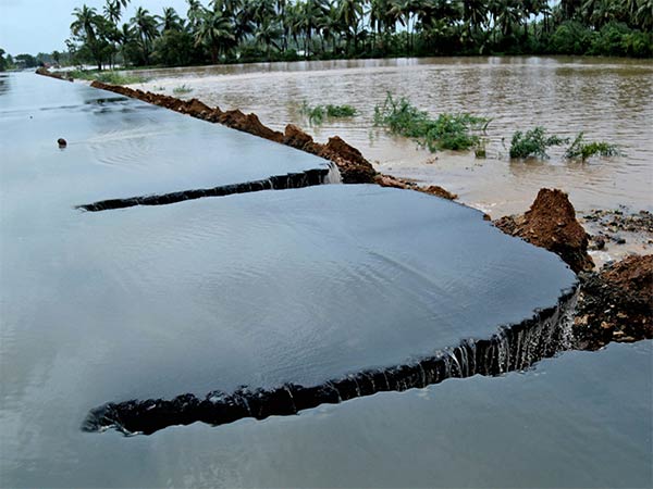 ஓயாத மழை 