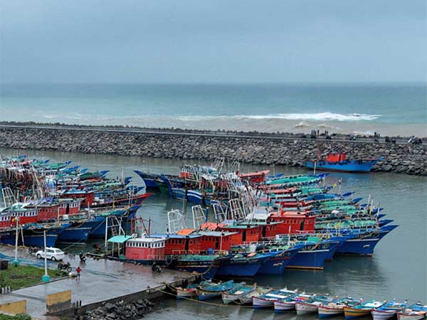 மீனவர்கள் தவிர்க்க வேண்டிய பகுதிகள் மீனவர்கள் தவிர்க்க வேண்டிய பகுதிகள்