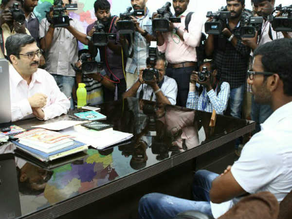 ஆளநர் முகவரியில தப்பு பண்ணிடாதீங்க 