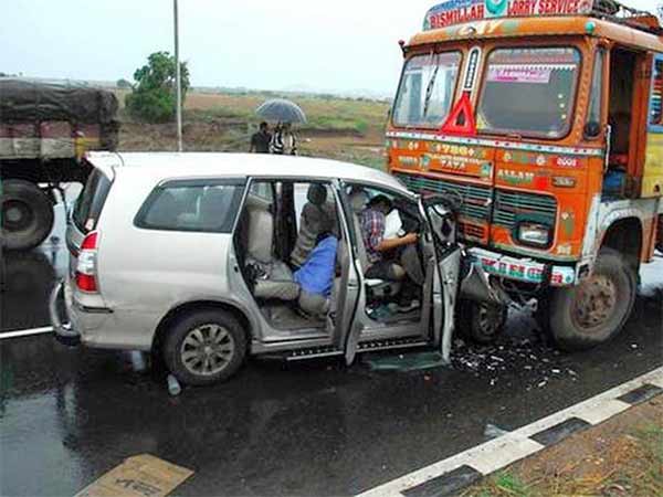 விபத்துக்கு காரணம் விபத்துக்கு காரணம்