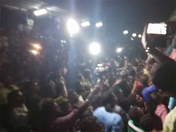 அபாரமாக செயல்படும் கேரளா அபாரமாக செயல்படும் கேரளா