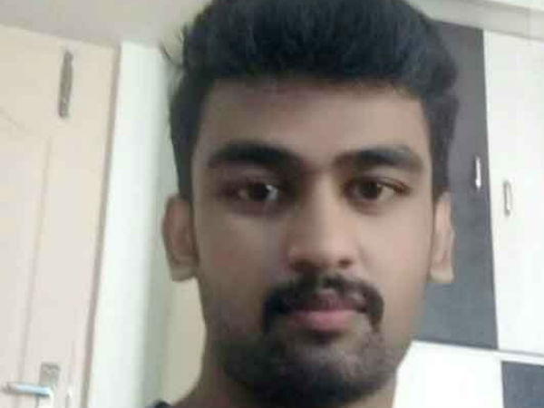 விமான நிலையத்தில் தஷ்வந்த் 