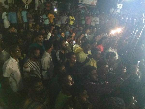 அழிந்த மரங்களின் எண்ணிக்கை தெரியாத அரசு 
