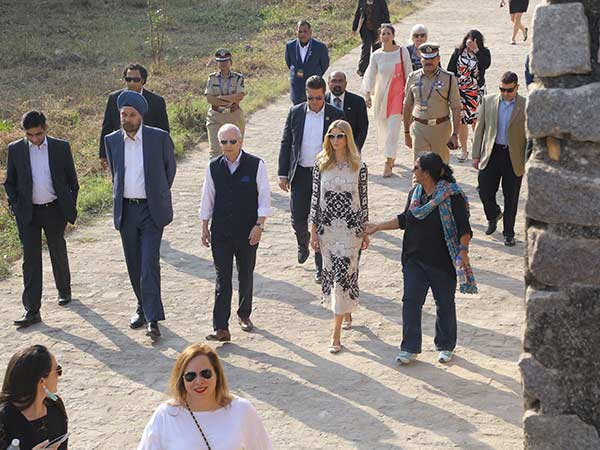 10 கிலோ வரை எடை 