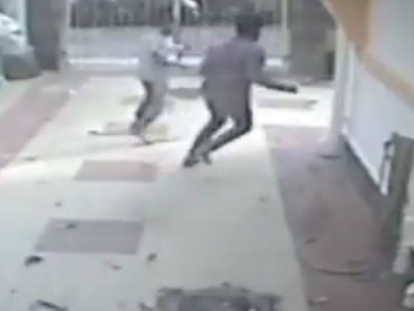 சுற்றி வளைத்து கைது