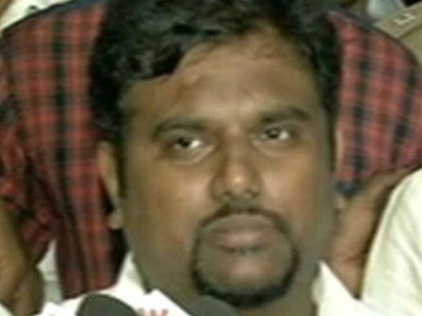 என்ன செய்துவிட போகிறார்? 