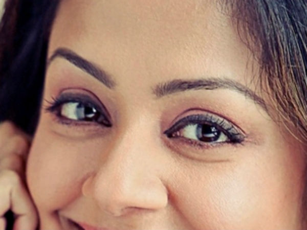 இடுங்கிய கண்கள் இடுங்கிய கண்கள்