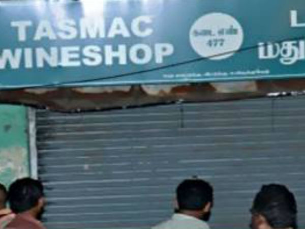 அதிகாரிகளுடன் ஆலோசனை 