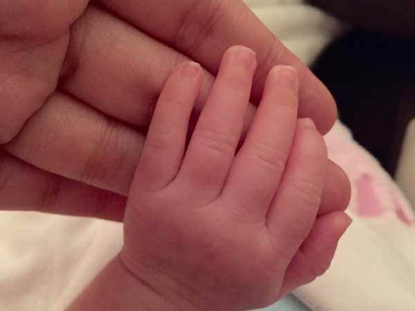 கணவரிடம் அழுகை 