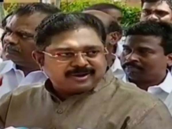 அஞ்சுகிறார் முதல்வர் அஞ்சுகிறார் முதல்வர்