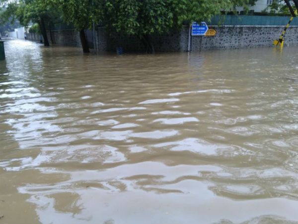 சென்னையில் கொட்டிய மழை