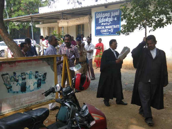 8 பேர் குற்றவாளிகள் 