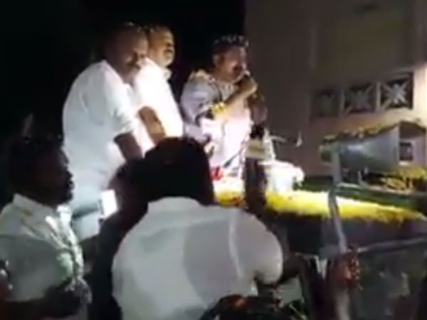 பூவால் அடிக்கிறீங்களே 