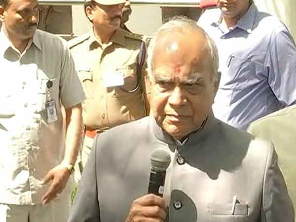 ஆளுநரின் பாதுகாப்பு வாகனம் 