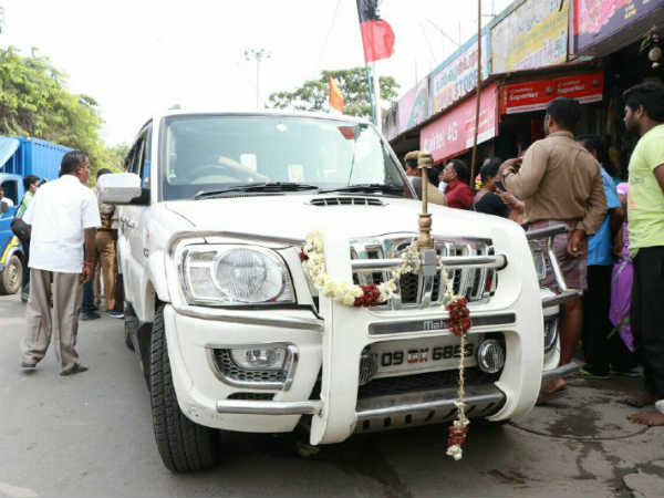 அசிங்கப்படுத்தும் வாக்காளர்கள் 