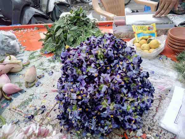 வாரி வழங்கும் வள்ளல்