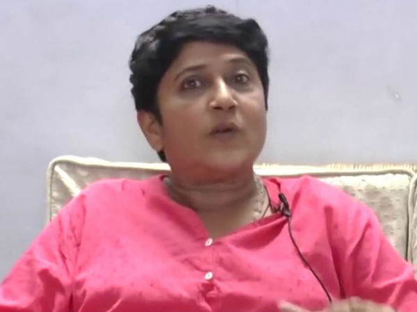 ரோபோவை வைத்து வீடியோ தயார் 