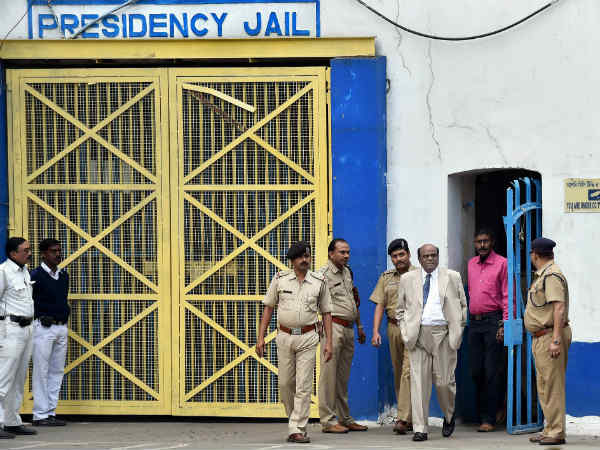  6 மாதம் சிறையில் 