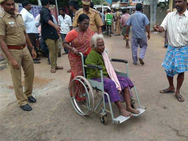 போன் போட்டு கேட்குறாங்க 