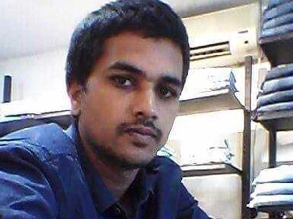 மக்கள் முன்னிலையில் 