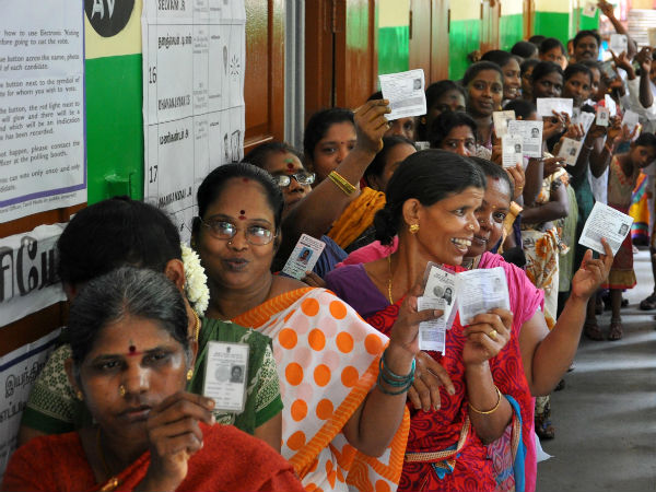 வாக்காளர்கள் ஆர்வம் 