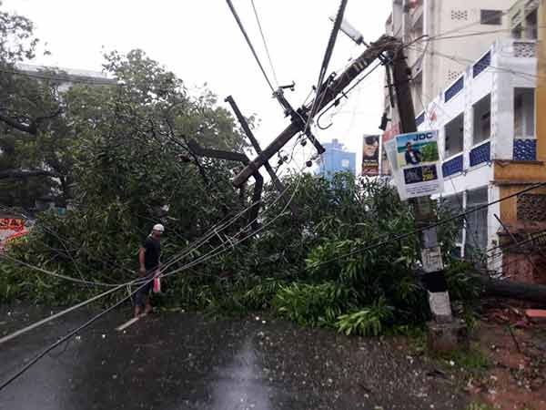 மக்கள் நாடி பிடித்து... 
