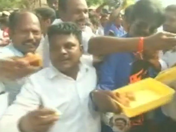அதிமுக ரகளை 