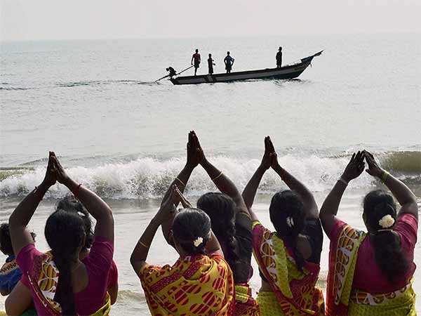 800 பேரை காவு கொண்ட சுனாமி 800 பேரை காவு கொண்ட சுனாமி