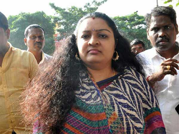  தீபாவுக்கு குறையும் ஆதரவு