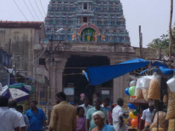 நதிகள் சூழ்ந்த கோவில் 