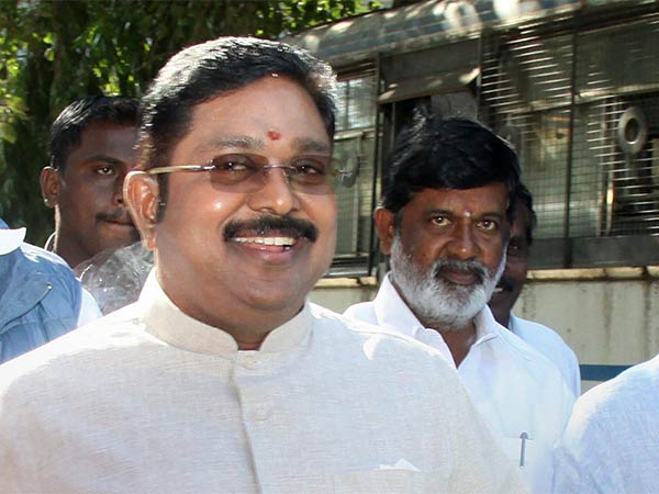 அள்ளி கொடுப்பார்