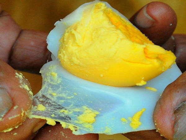 முட்டையில் பிளாஸ்டிக்கா என சர்ச்சை 