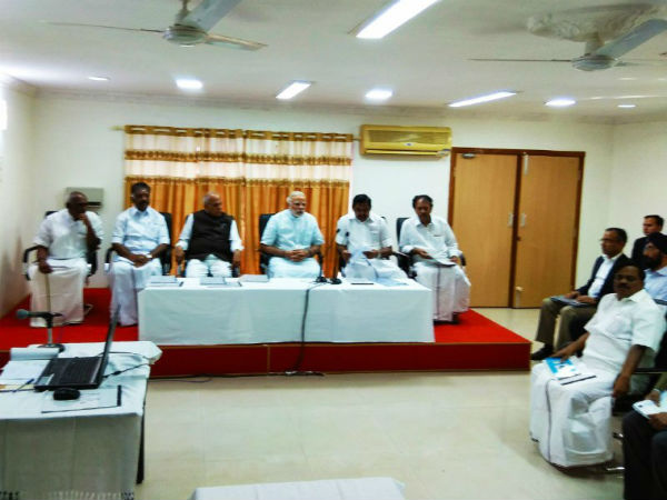 PM Modi reviews Ockhi cyclone affects areas in Kanyakumari 